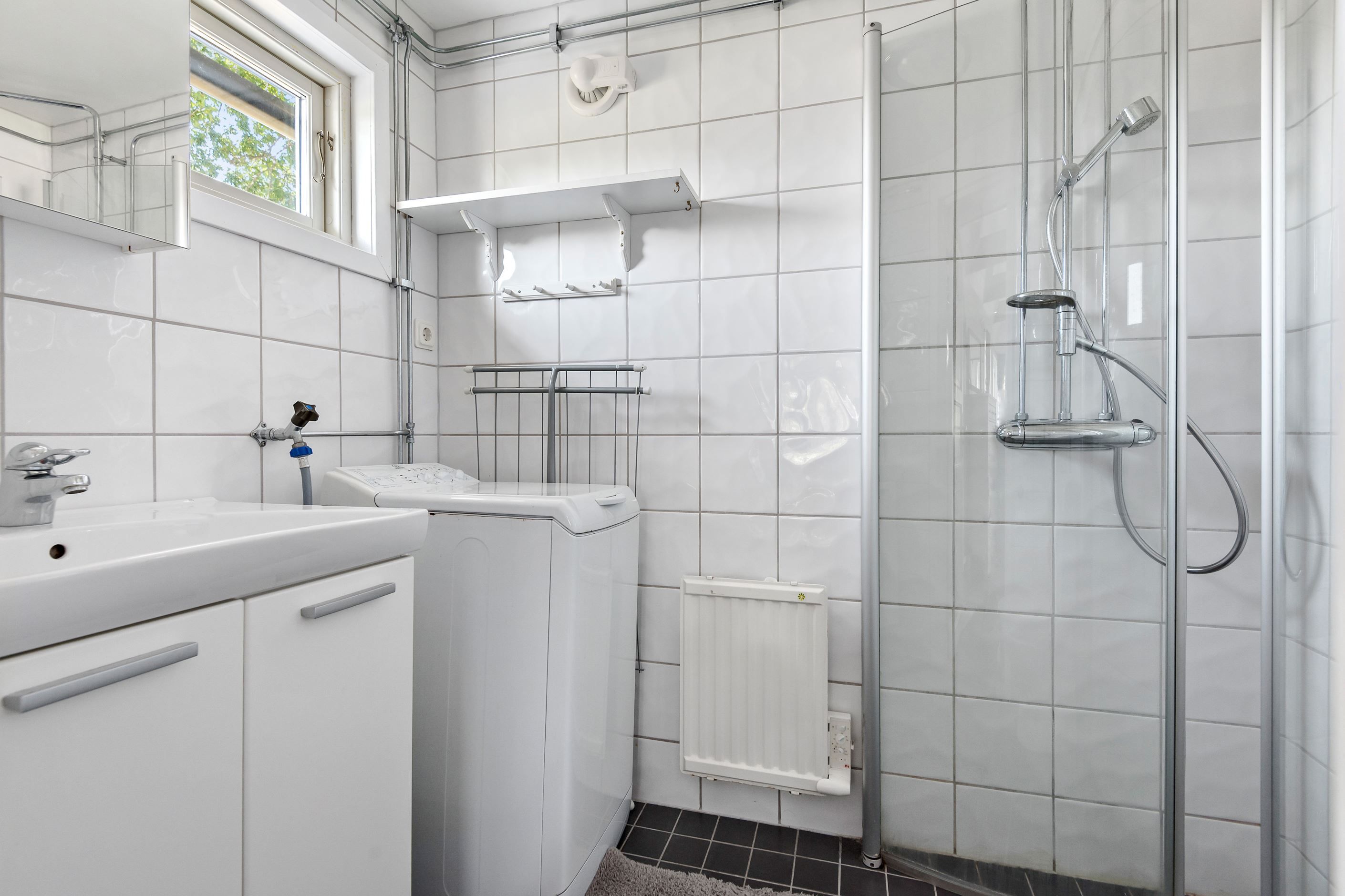 wc med tvättmöjligheter