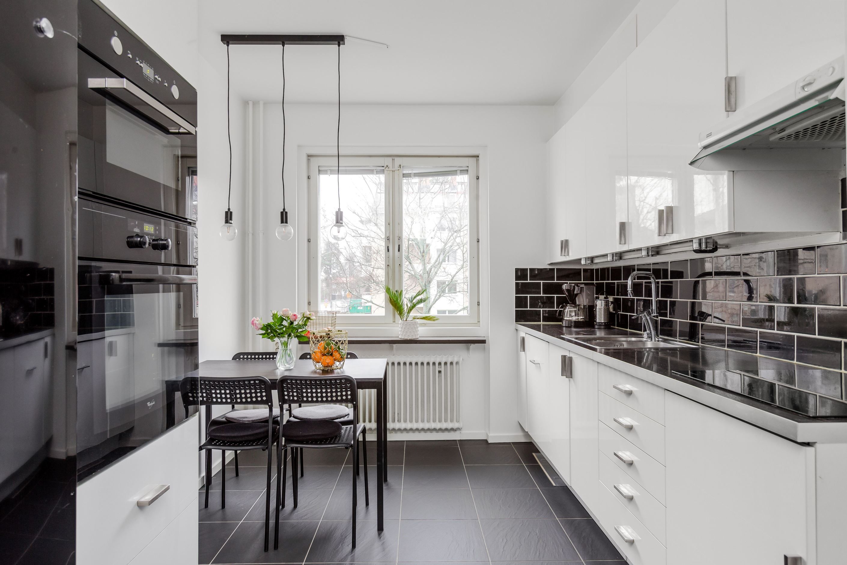 Läckert kök med matplats