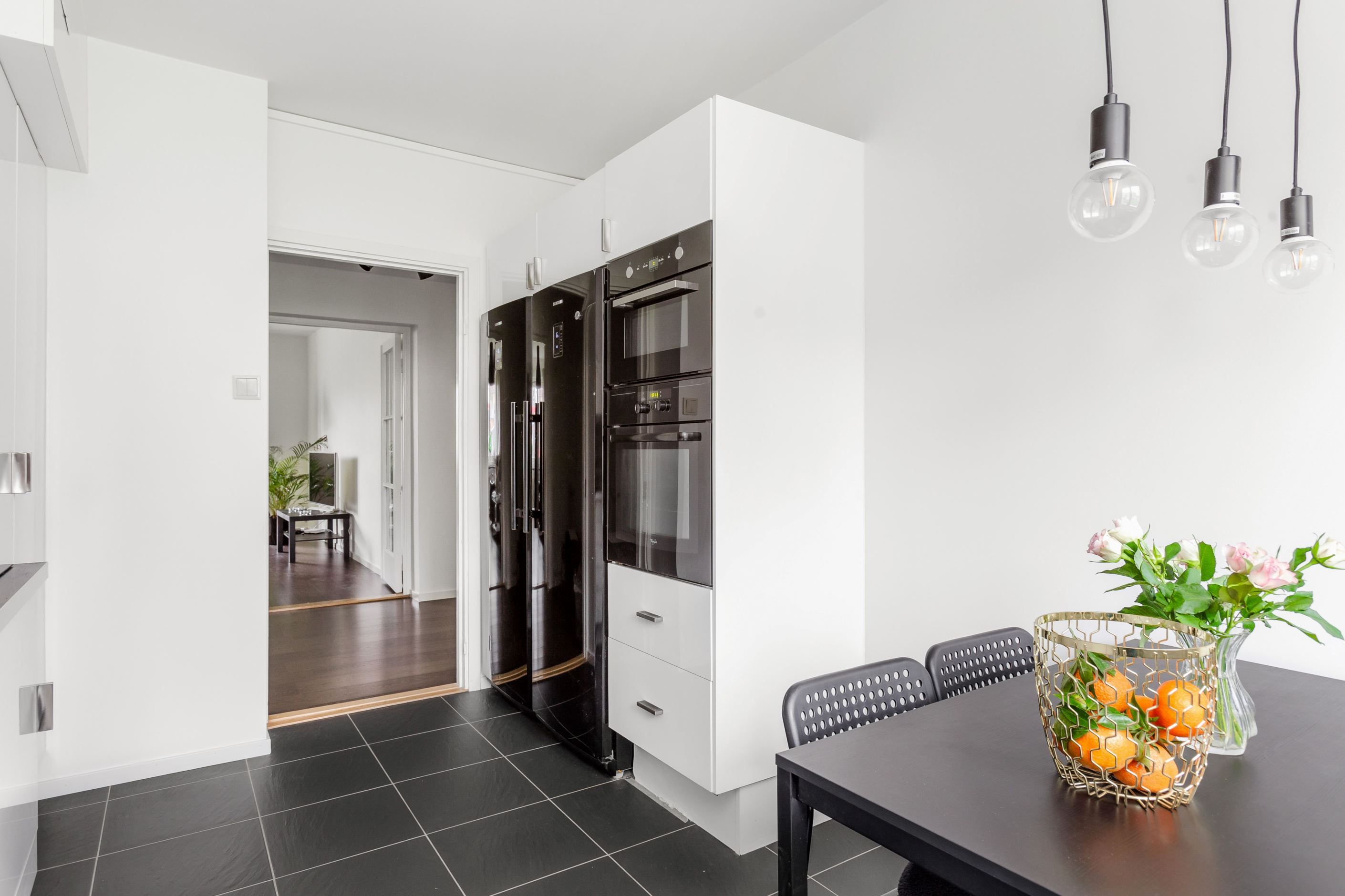 Läckert kök med matplats