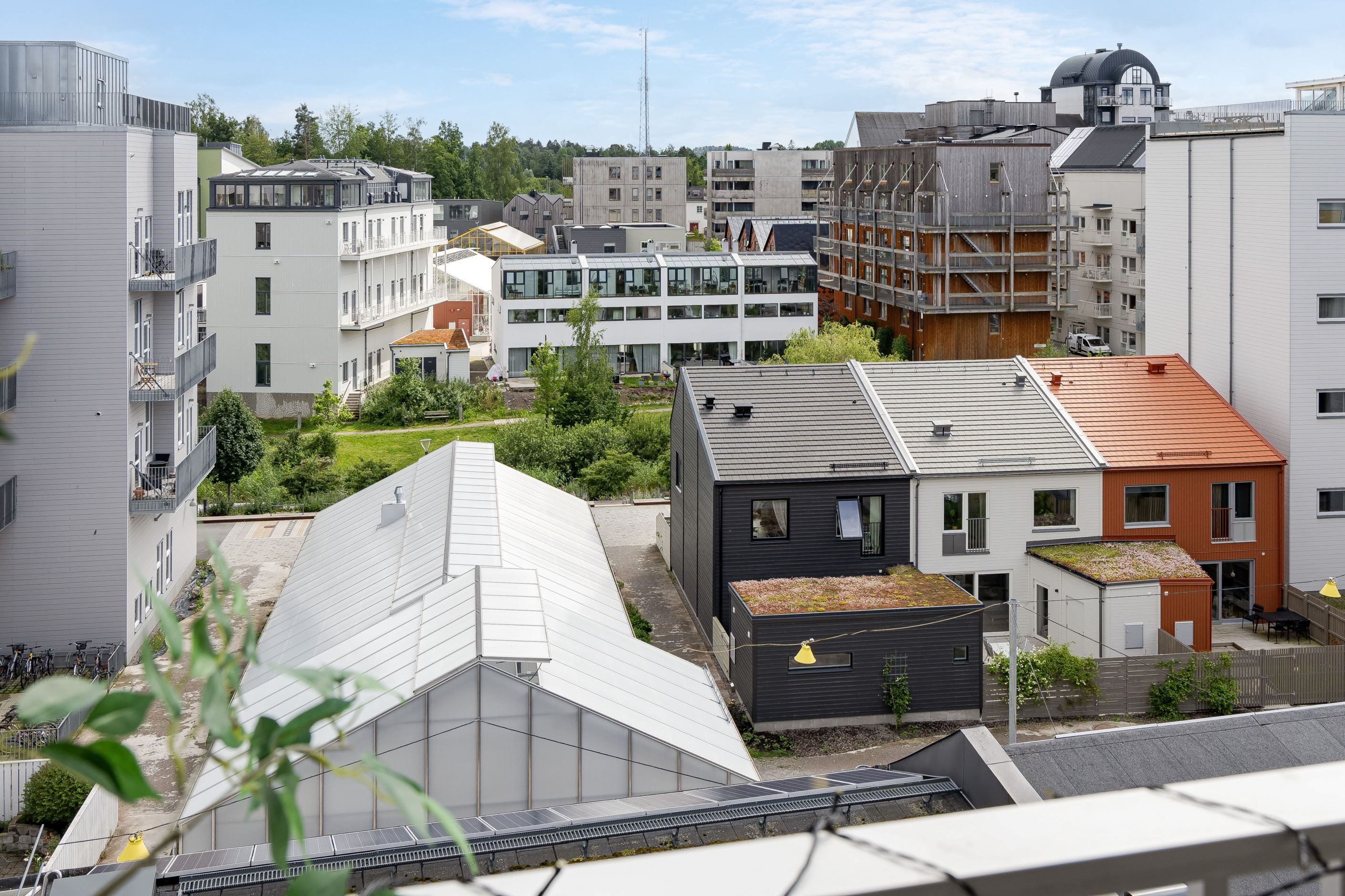 Utsikt från lägenhetens balkong