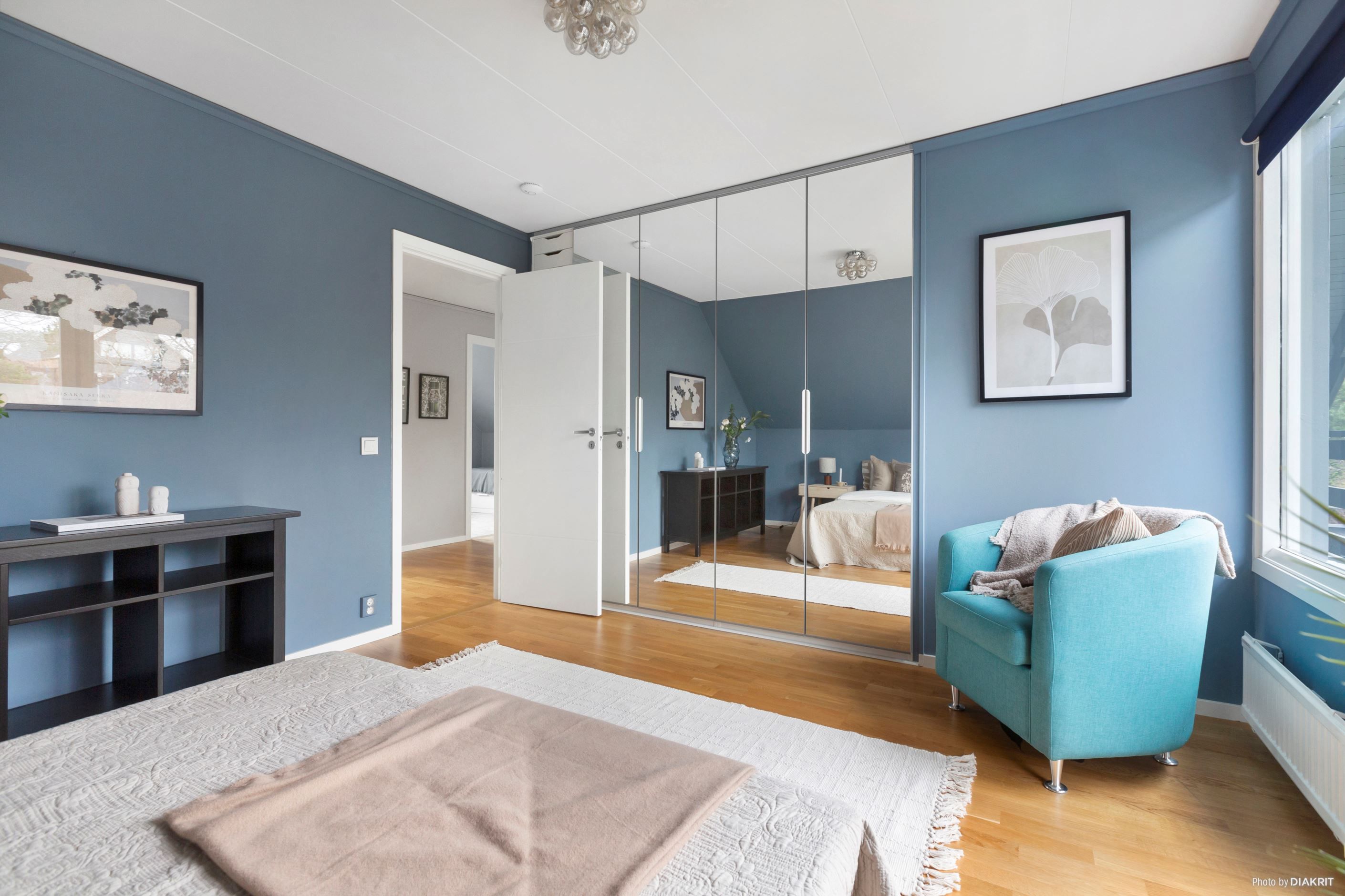 Sovrum 4, med inbyggda garderober