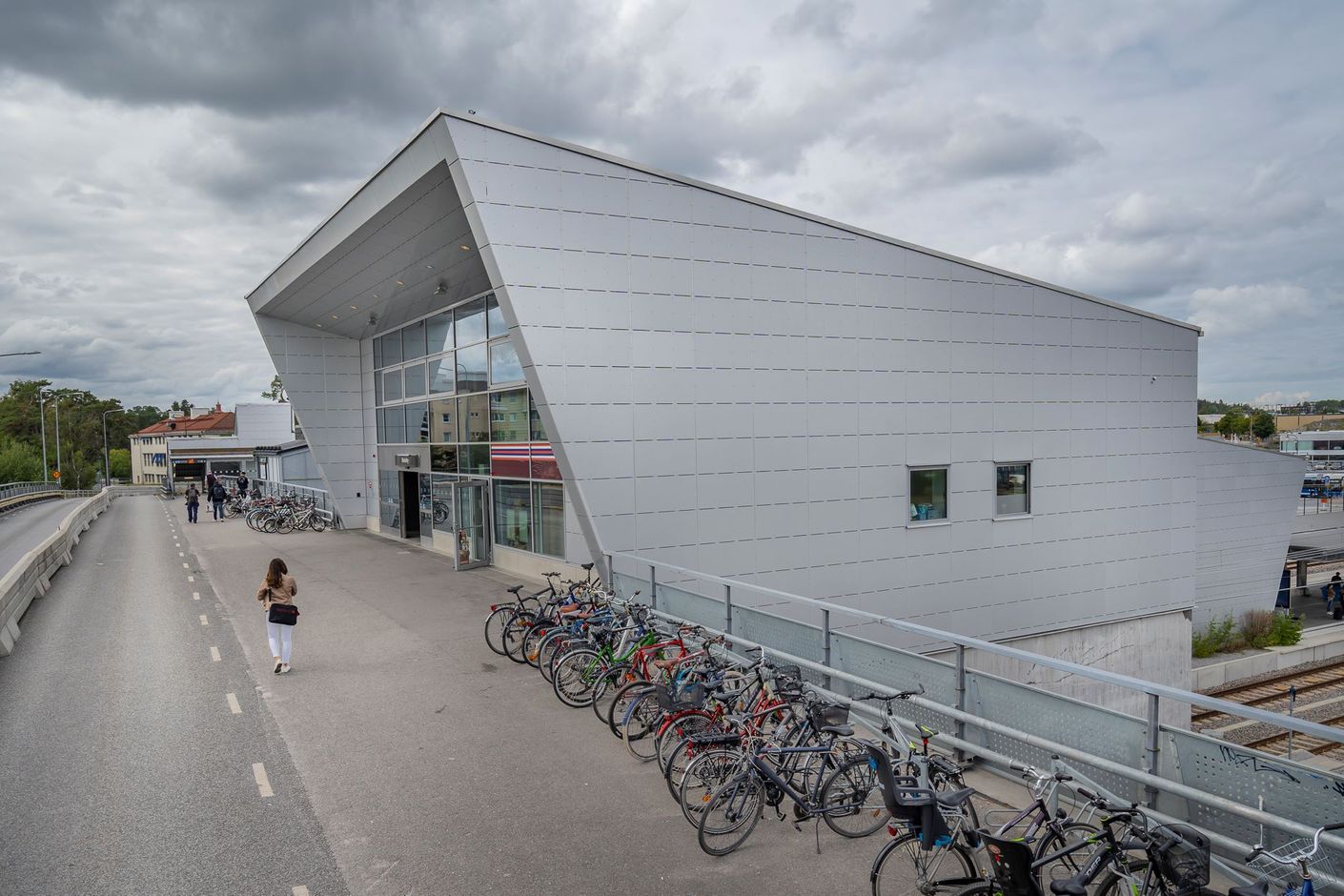 Barkarby pendeltågstation