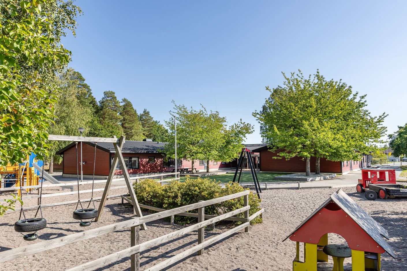 Fäbodstugans förskola några minuter från huset!