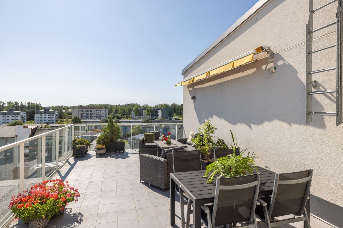 Gemensam terrass i föreningen