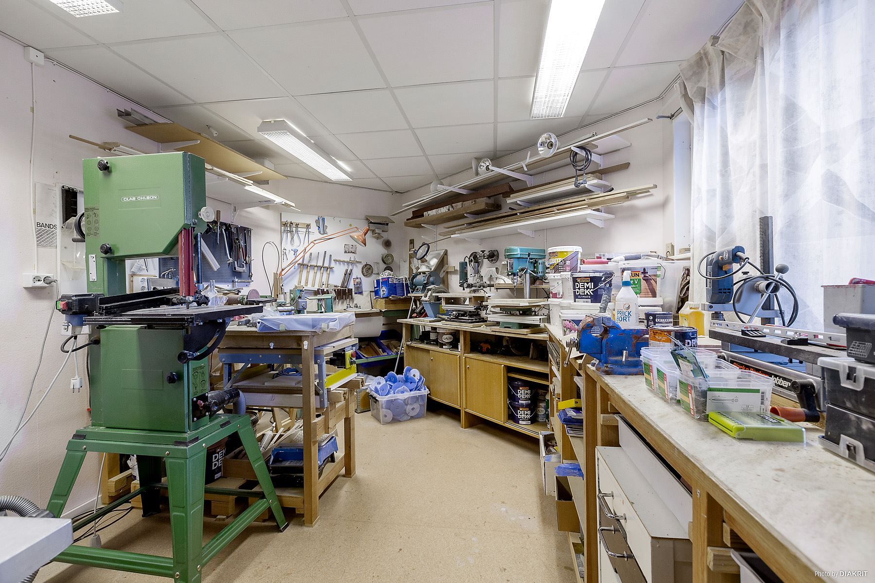 Hobbyrum/snickarverkstad i föreningens lokaler