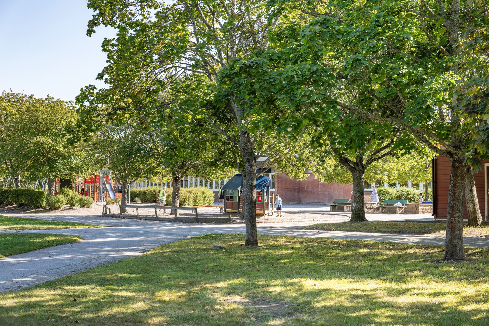 Lundskolan i närheten Fklass-6