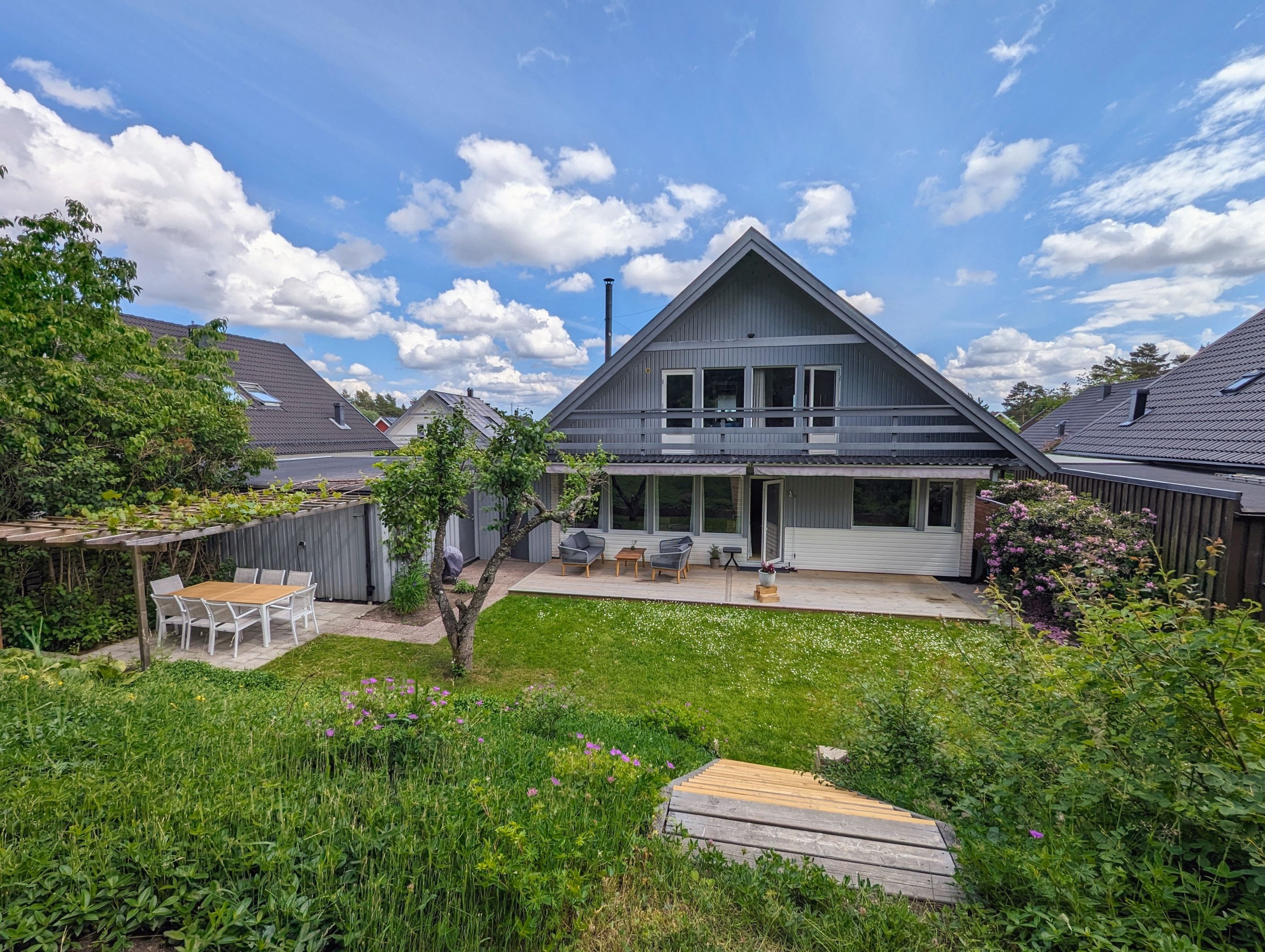 Fasadbild från baksidan av huset