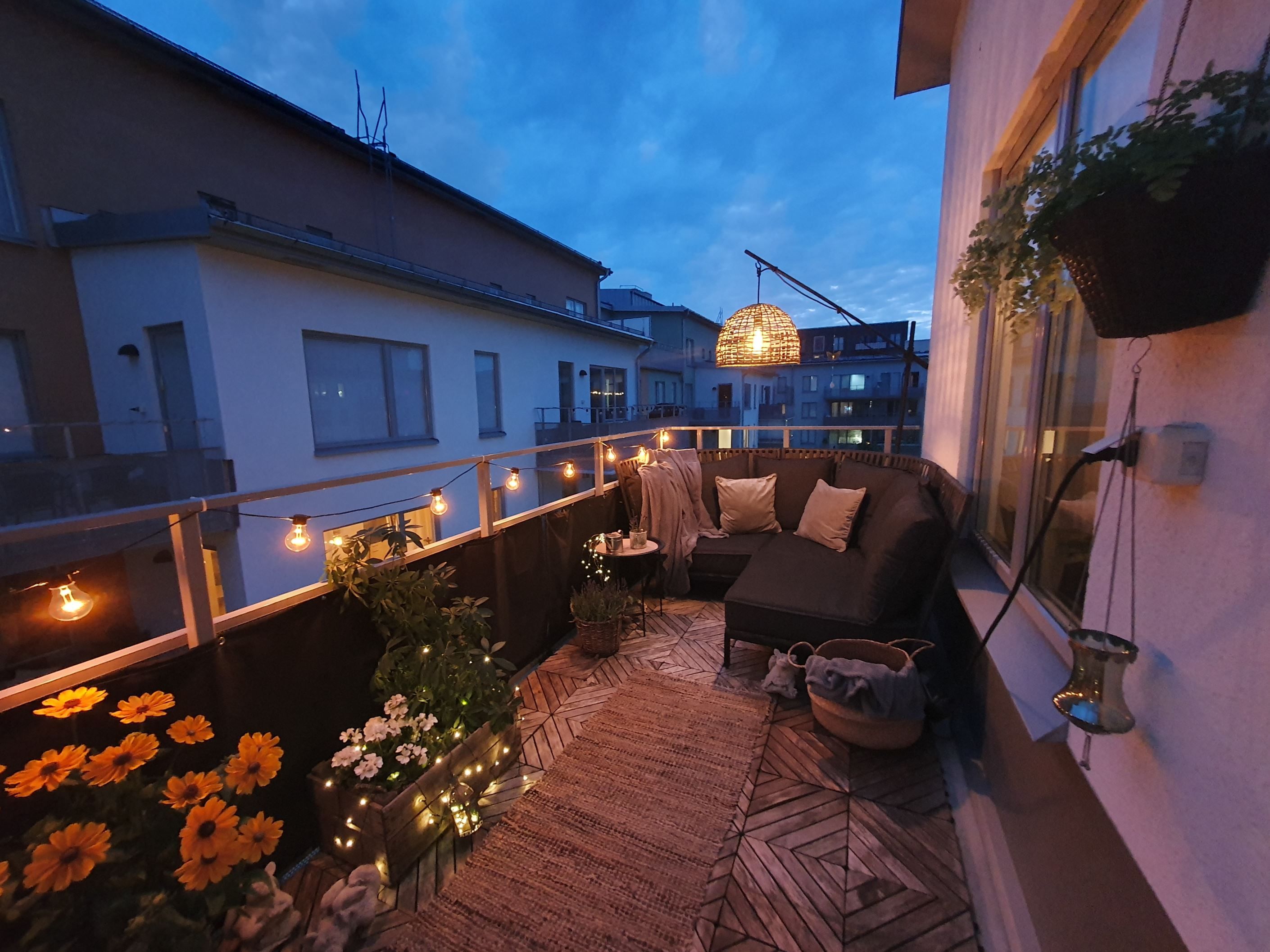 Skymningsbild från balkongen