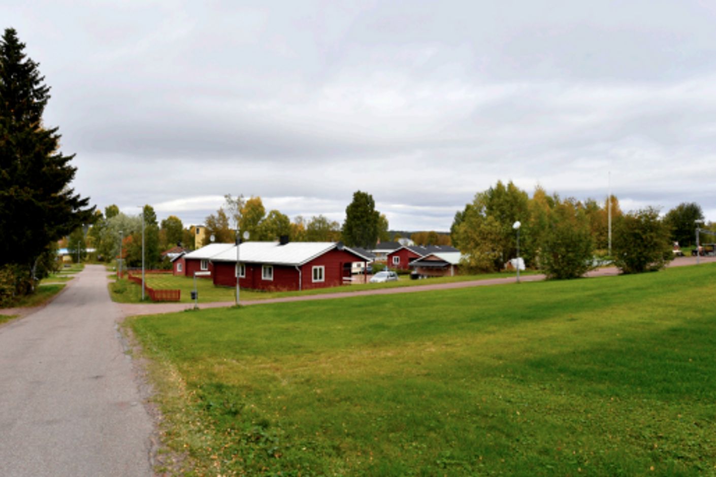 Husen sett från Starrbacksvägen