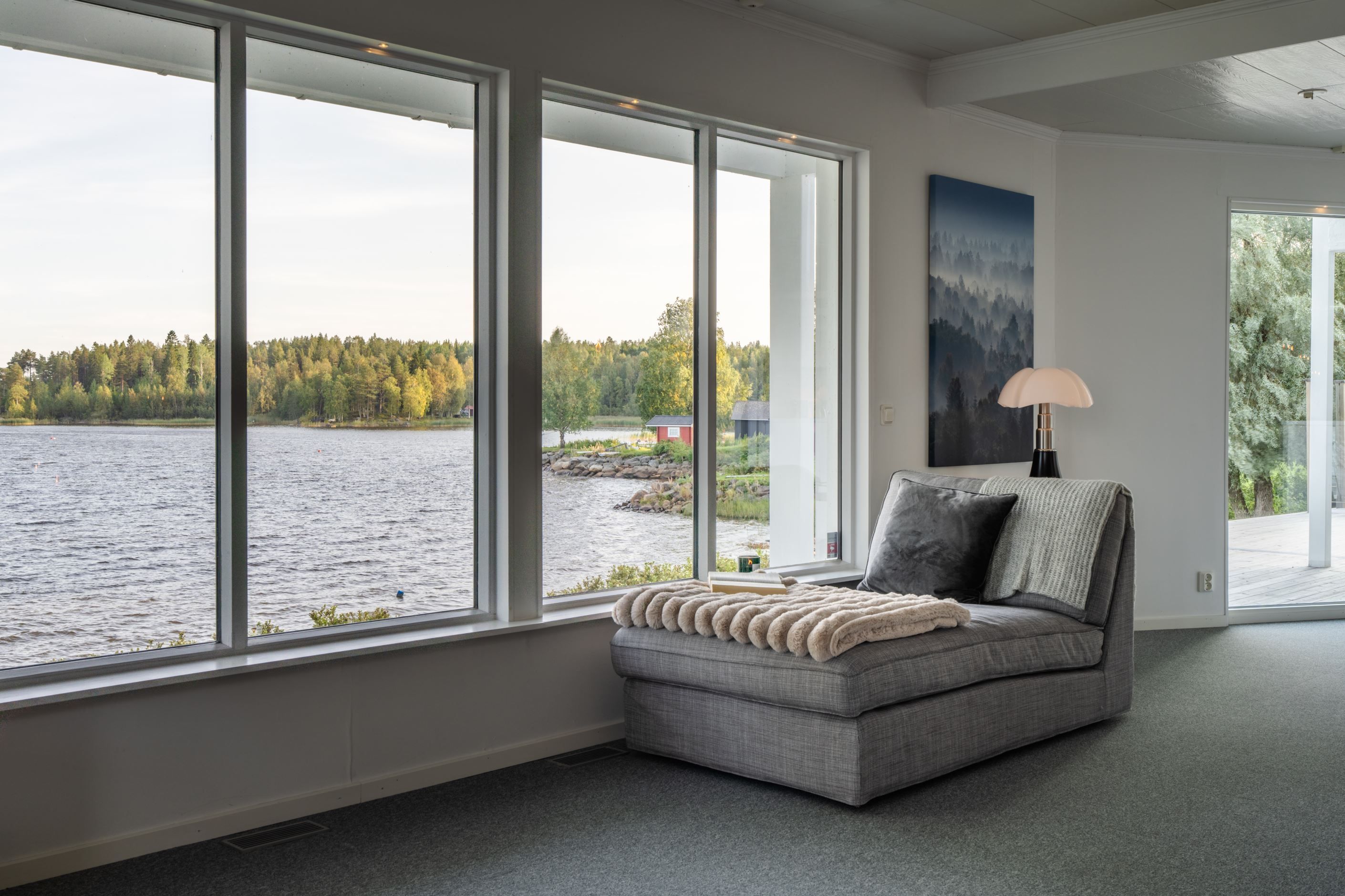 Allrum på nedre plan