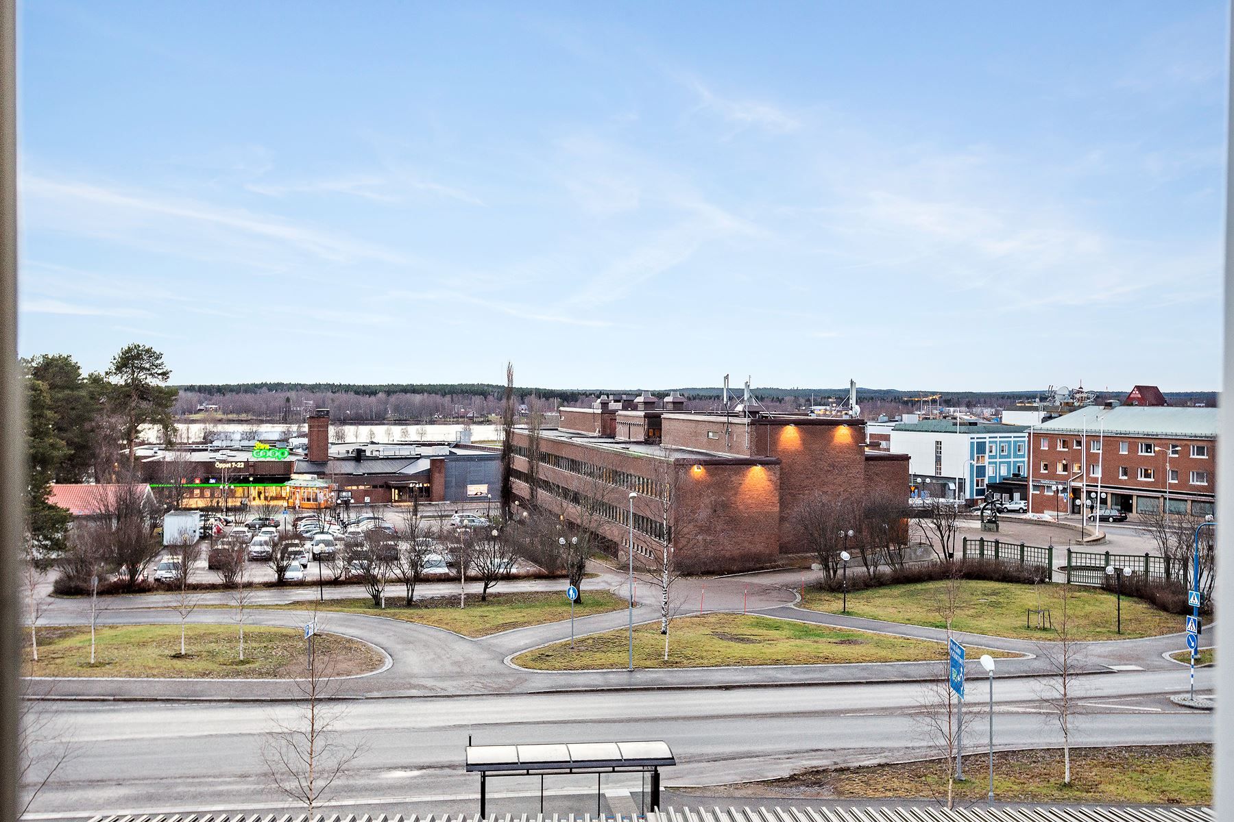 Utsikt från balkongen.