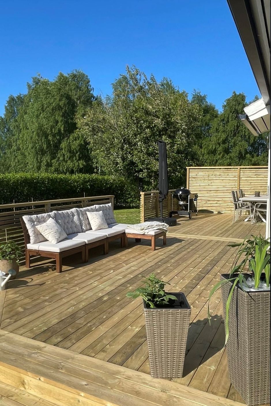 Altan med bra solläge (säljarens egna bild)