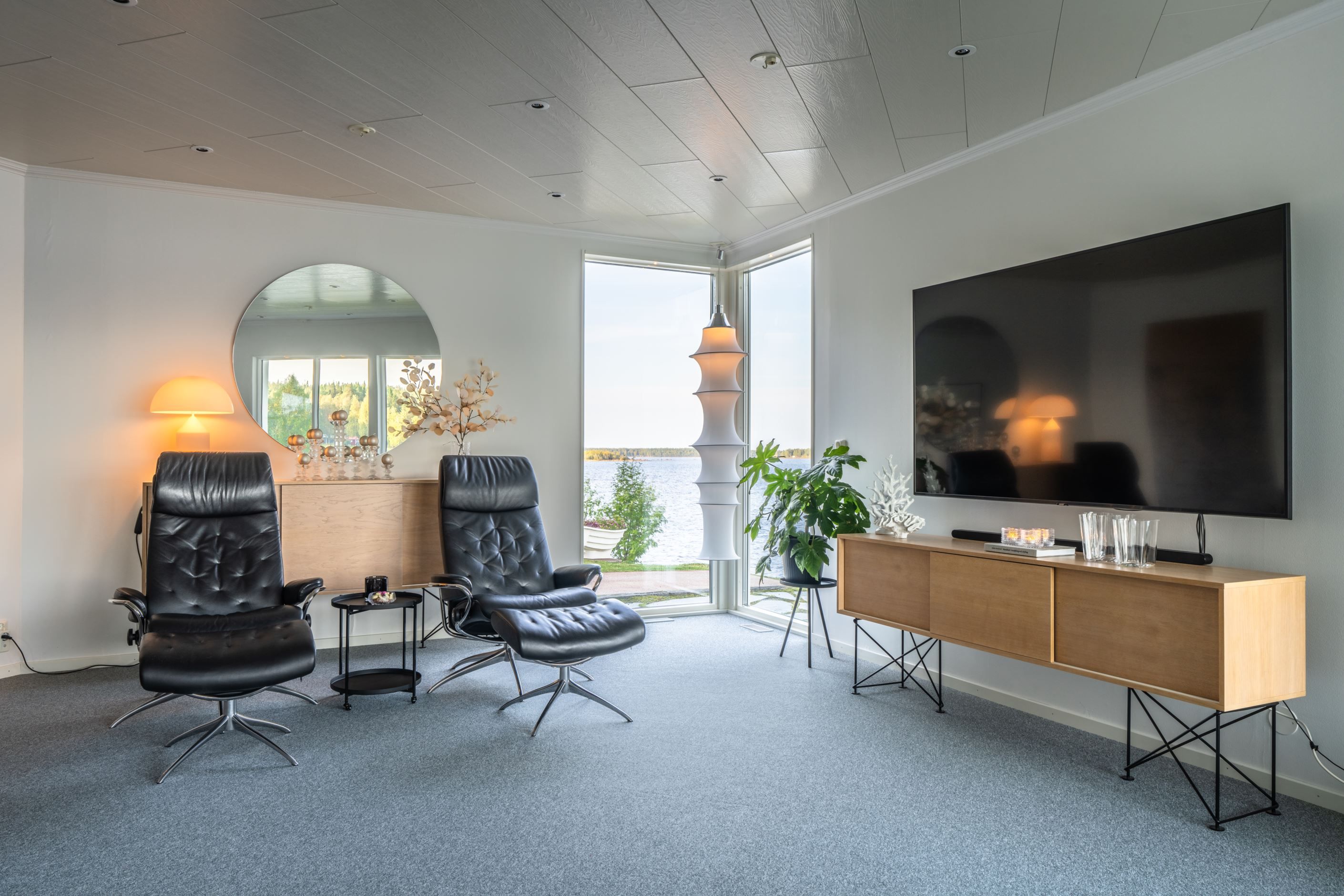 Allrum på nedre plan