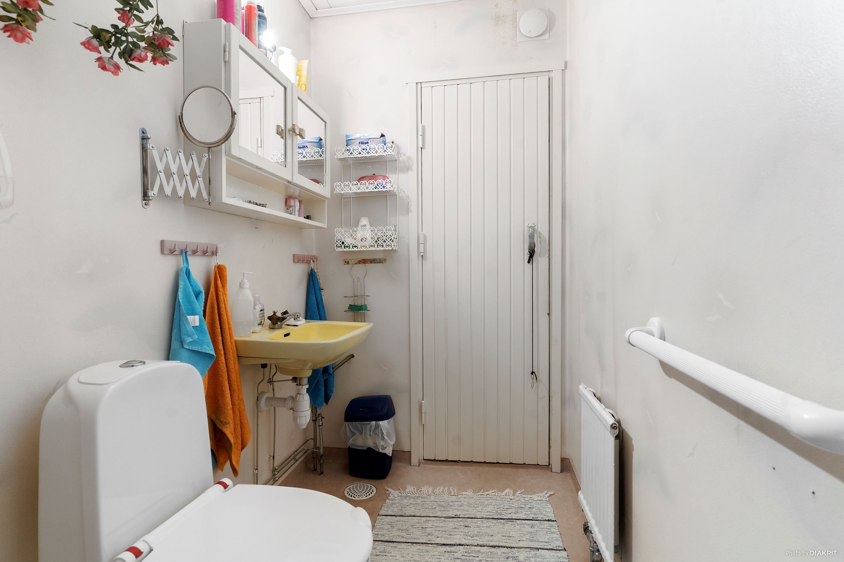 Rymlig WC med intilliggande pannrum