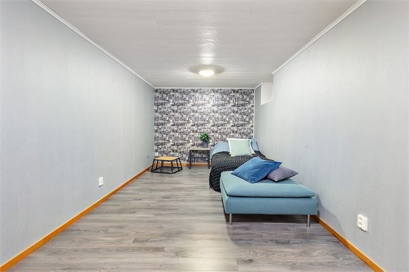Rum/sovrum 4 i källarplan