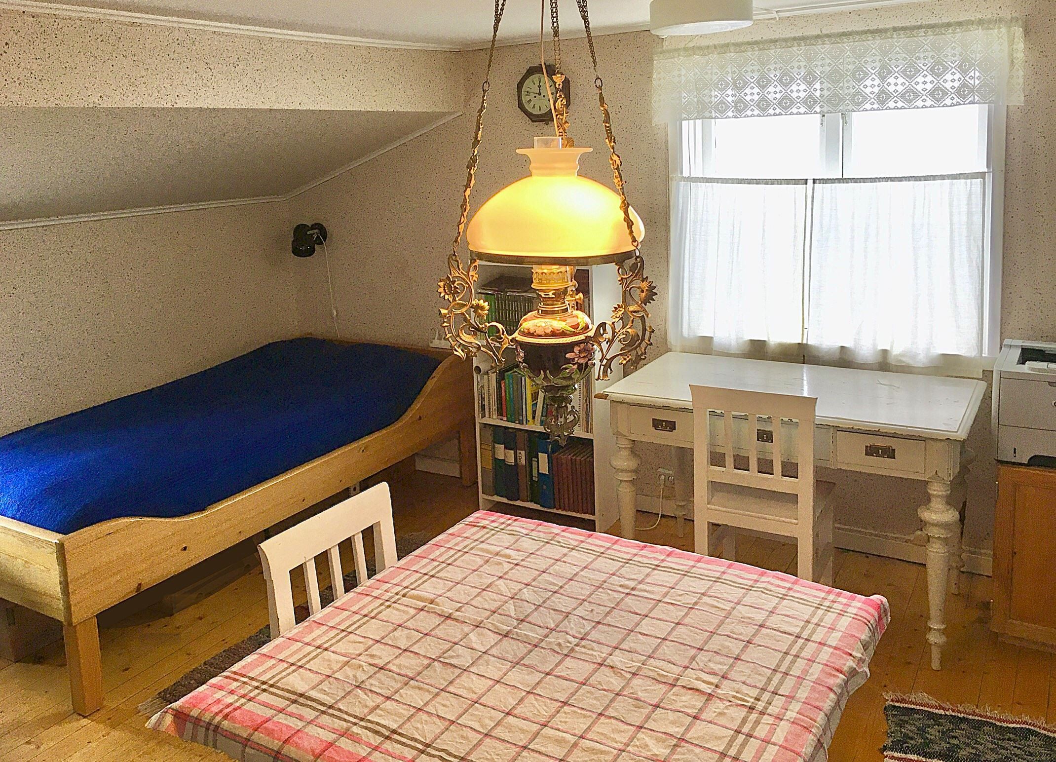 Sovrum 2 på övervåning