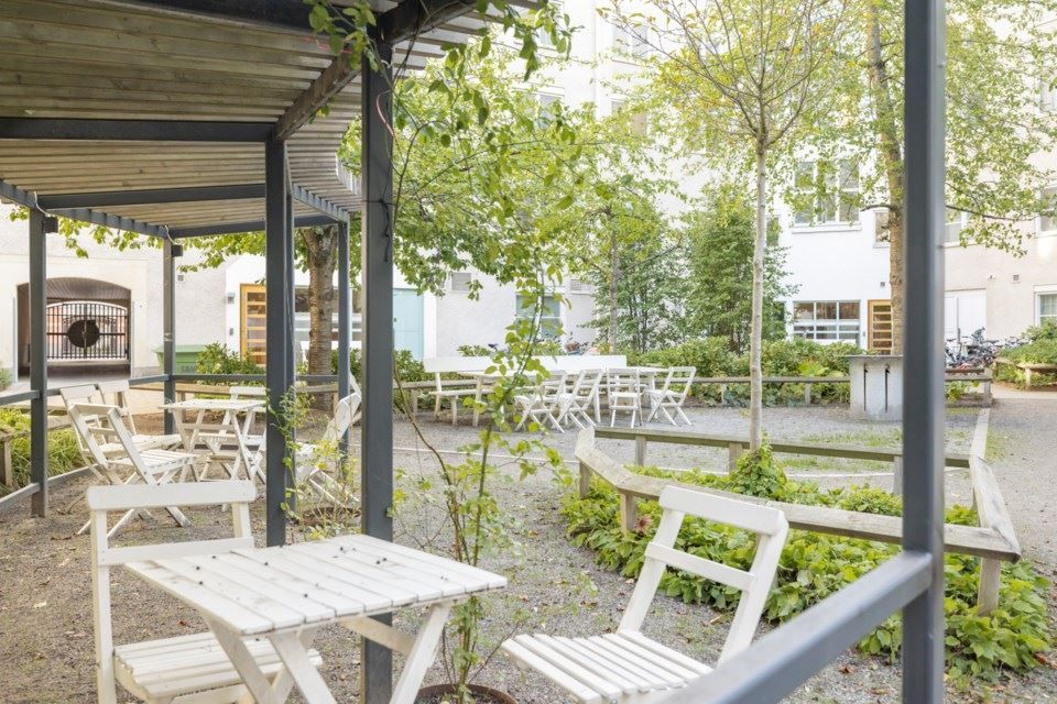 Föreningens trevliga innergård.