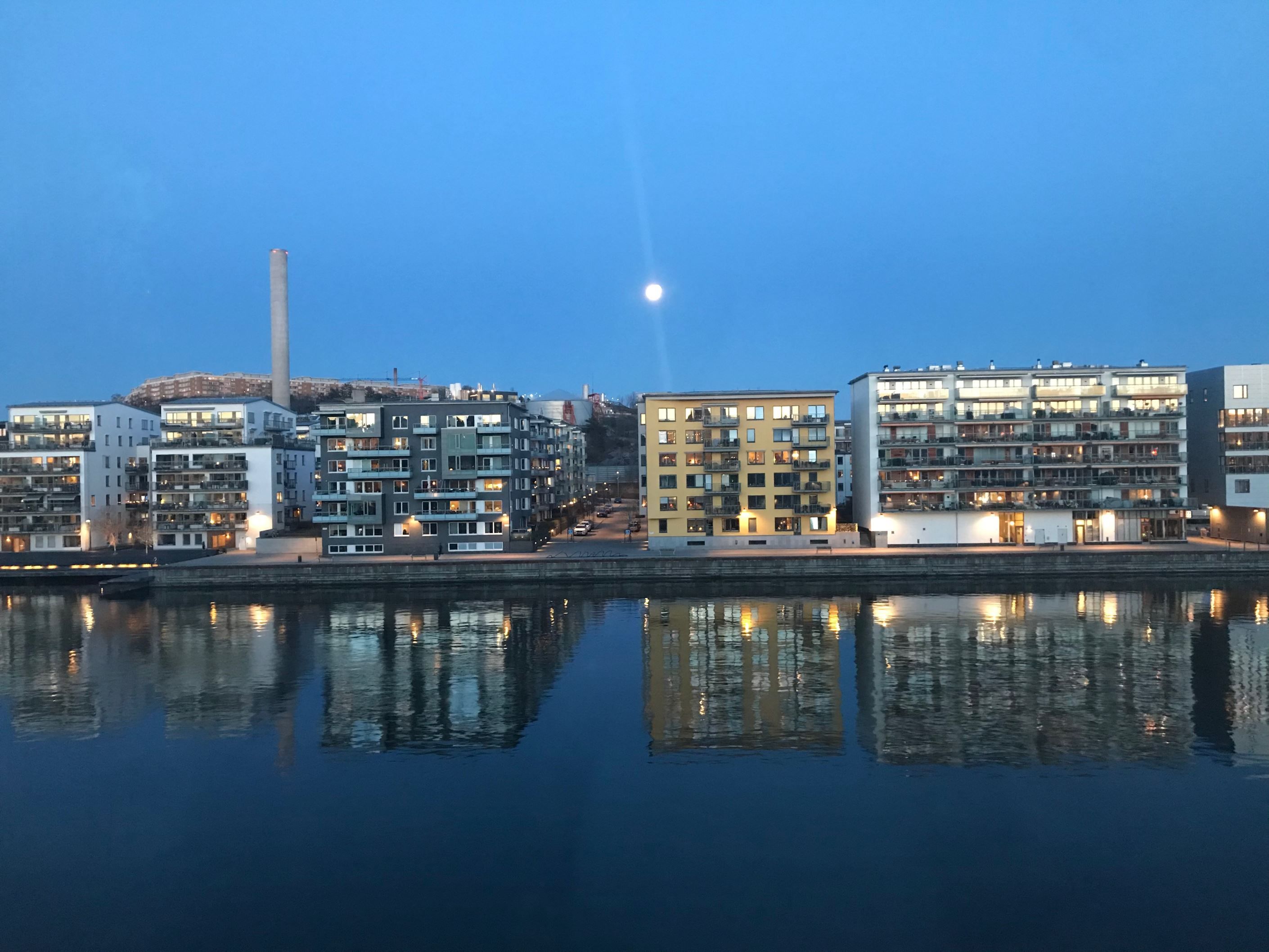 Utsikt från kajen mot Hammarby Sjöstad