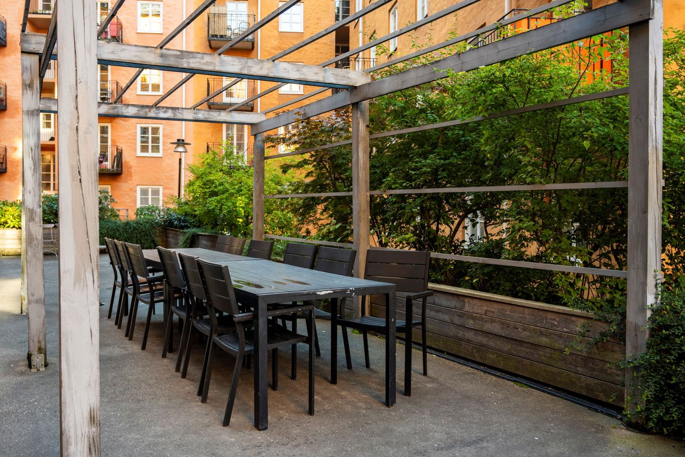 Gemensam innergård, foto taget innan renoveringen