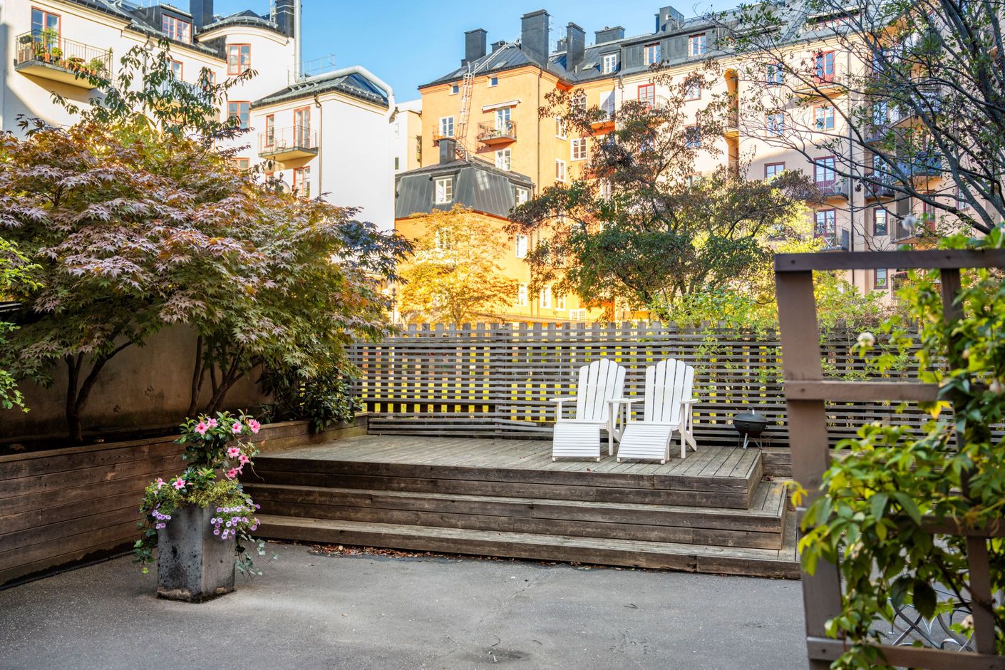 Gemensam innergård, foto taget innan renoveringen