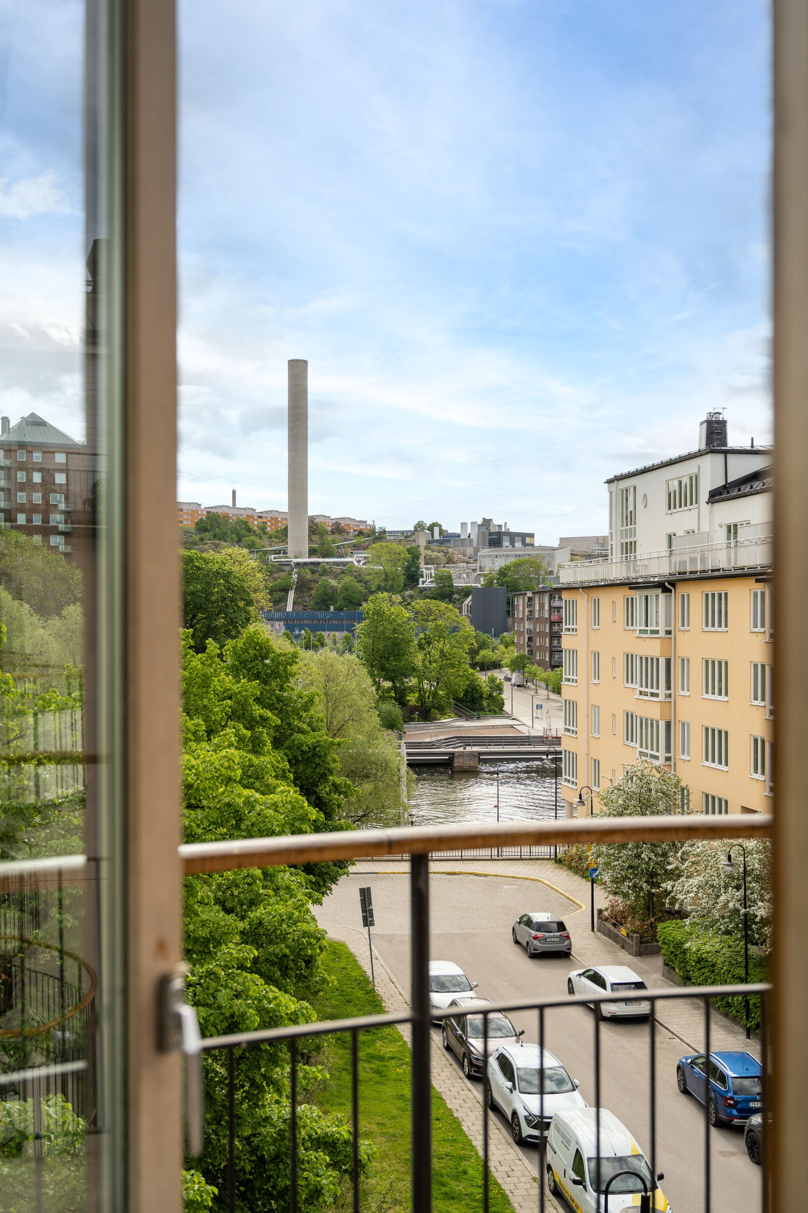 Balkongutsikt mot vattnet