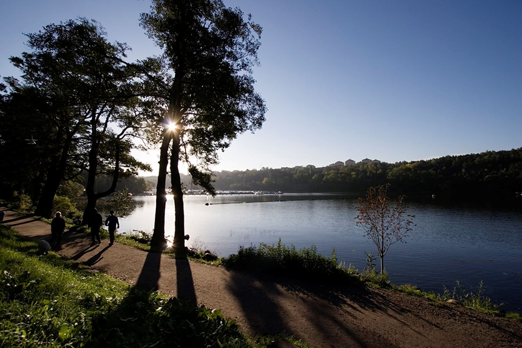 Härliga promenadstråk längs Årstaviken