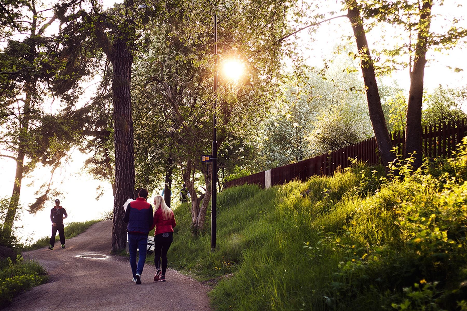 Promenadstråk längs vattnet