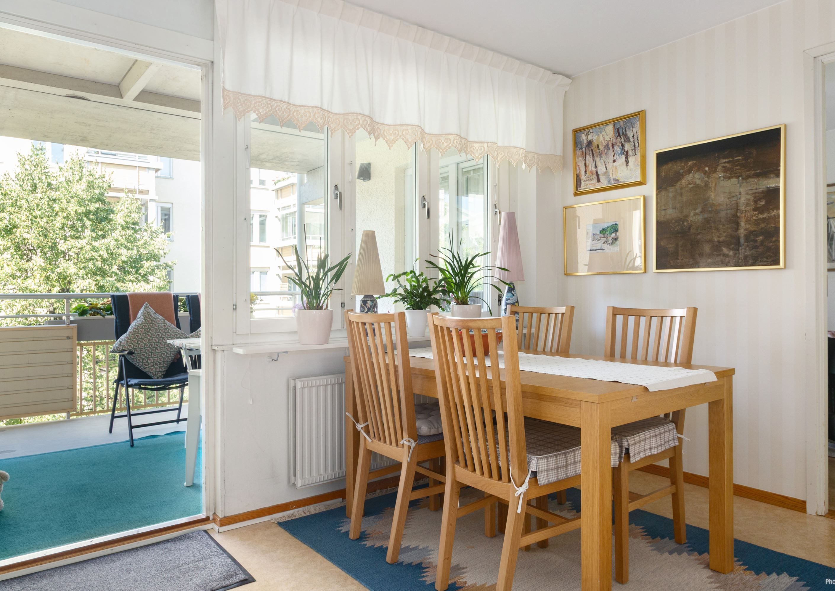 Matplats mot uteplatsen