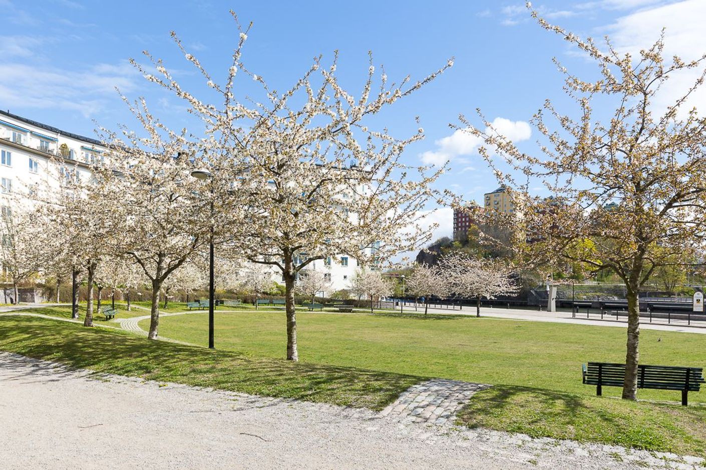 Mandelparken strax intill