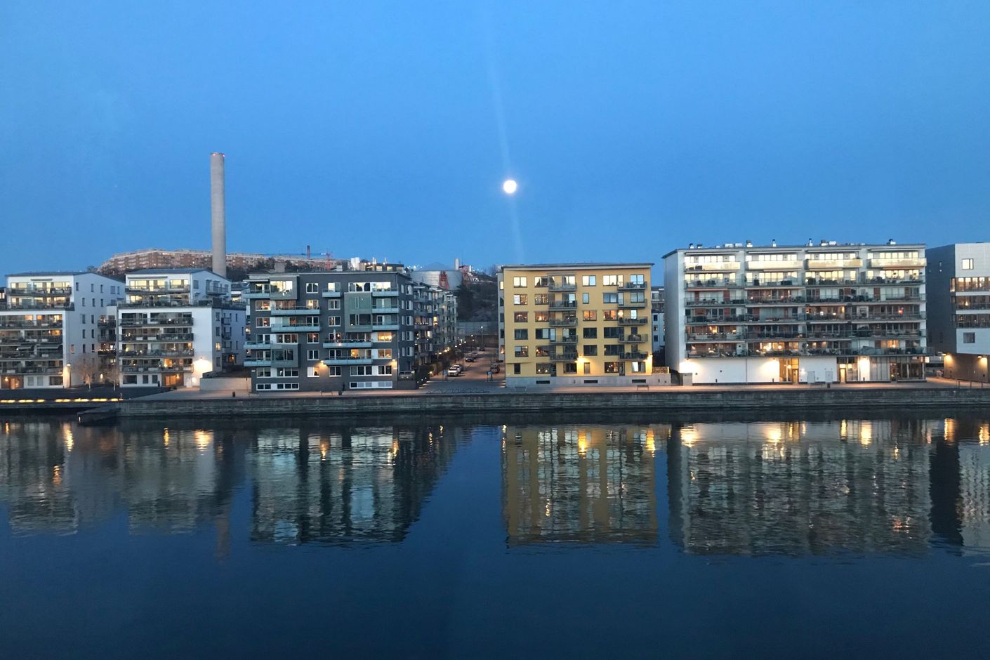 Utsikt från kajen mot Hammarby Sjöstad