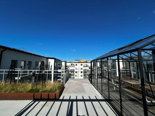 Föreningens gemensamma takterrass - säljarens egen bild