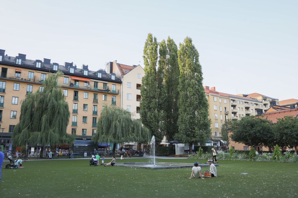 Pulserande Nytorget ett stenkast bort