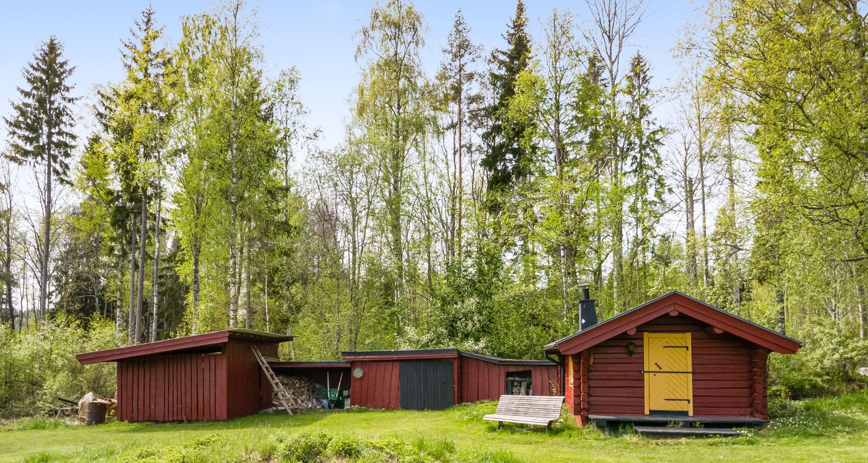 Mindre gäststuga/vedbod/uthus