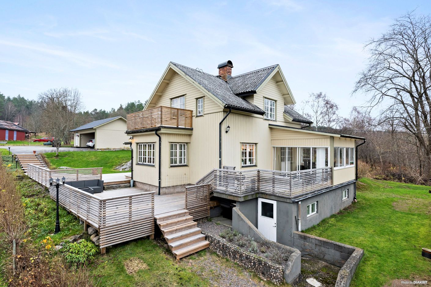 Vy från trädgård