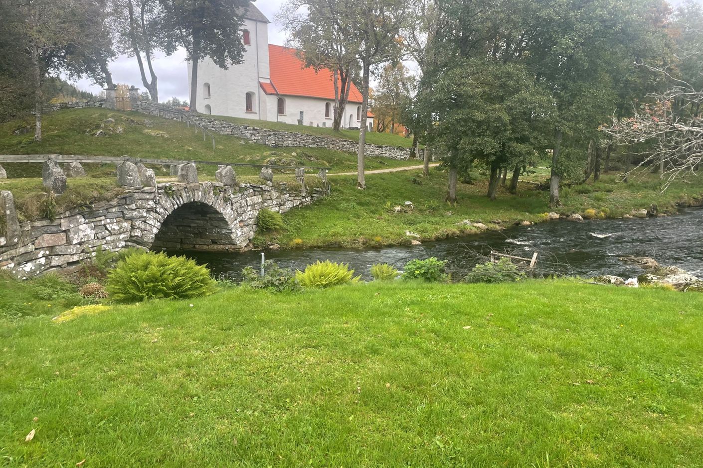 Hyssna gamla kyrka