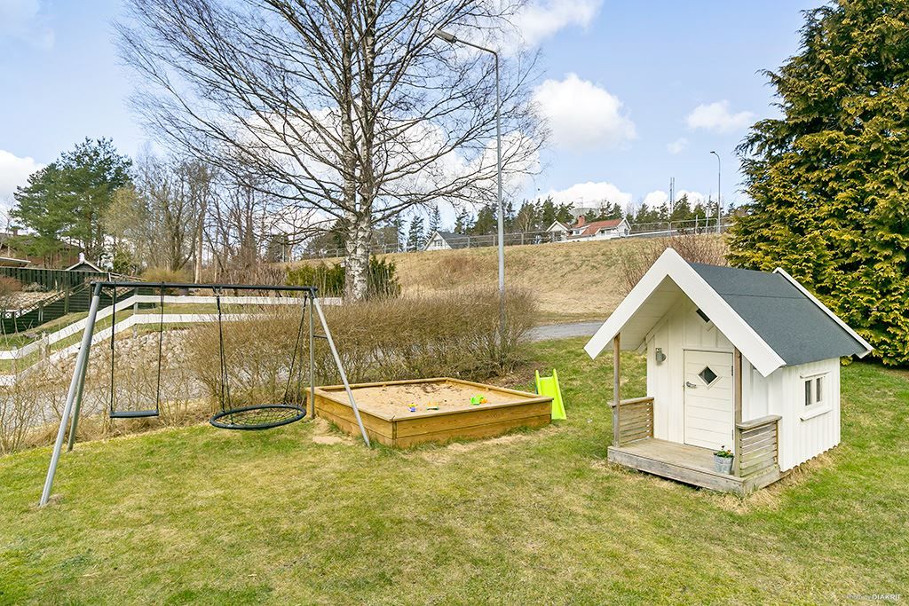 Lekstuga & sandlåda