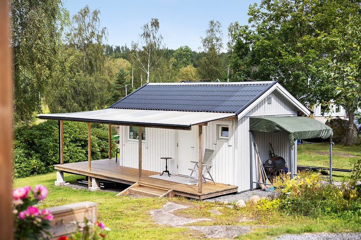 Inredd stuga med wc