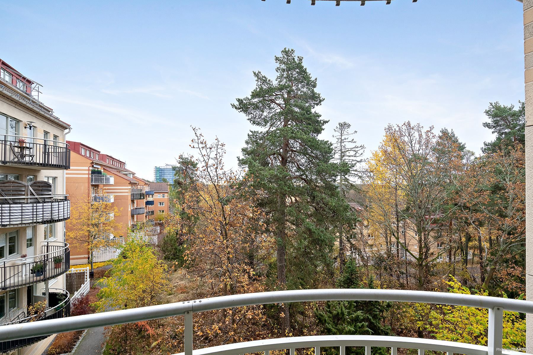 Balkong mot innergård