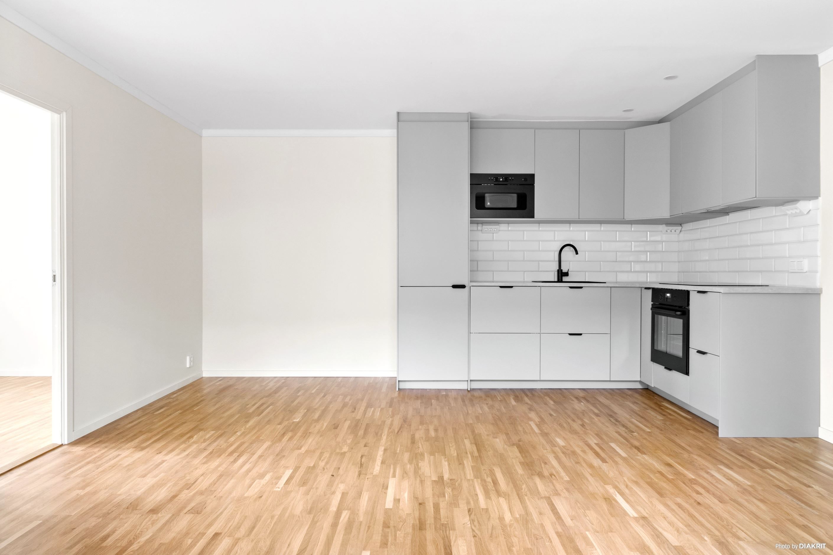 Kök med plats för matgrupp