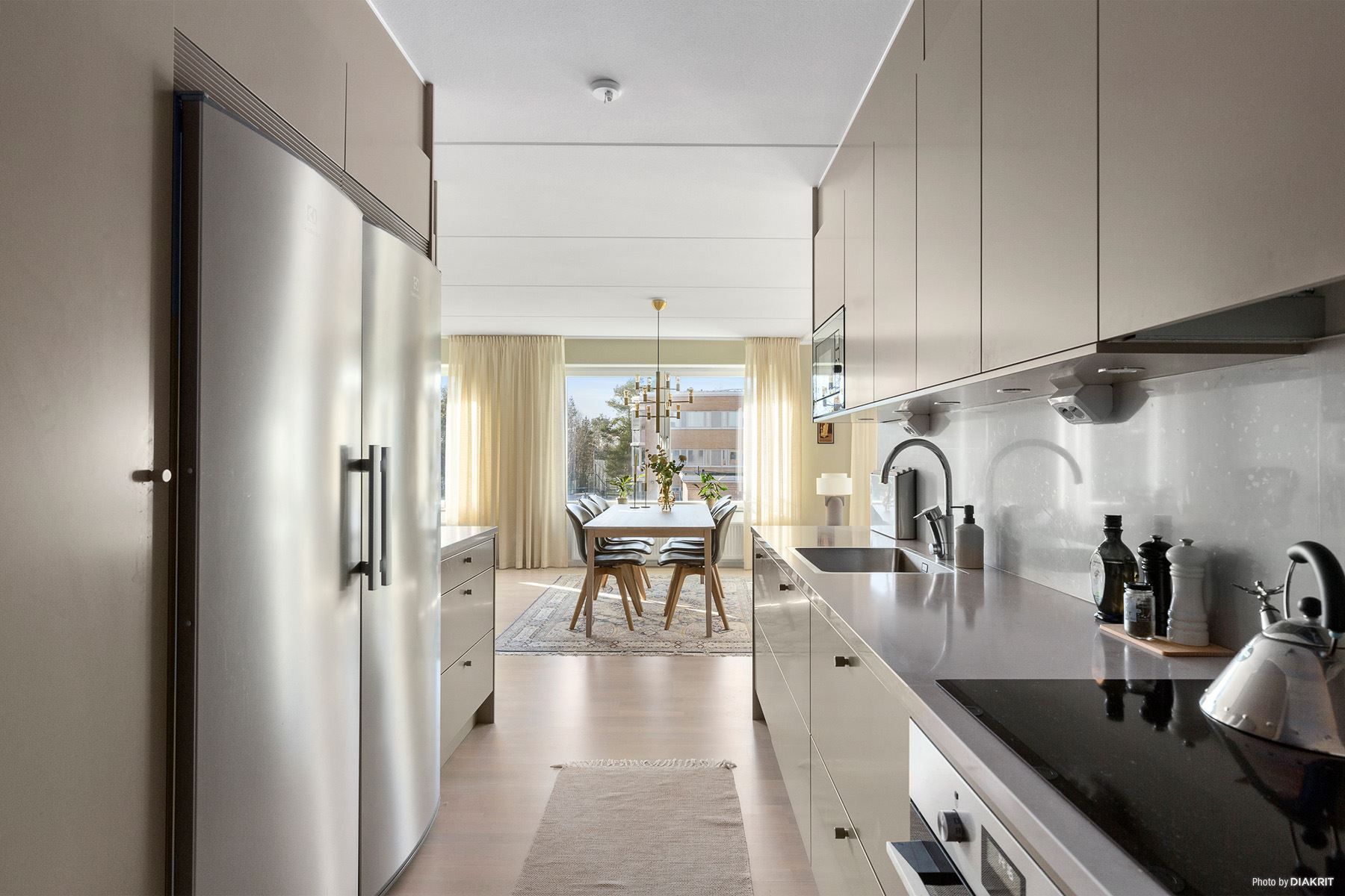Stilrent kök från välrenommerade Vedum med vitvaror från Electrolux