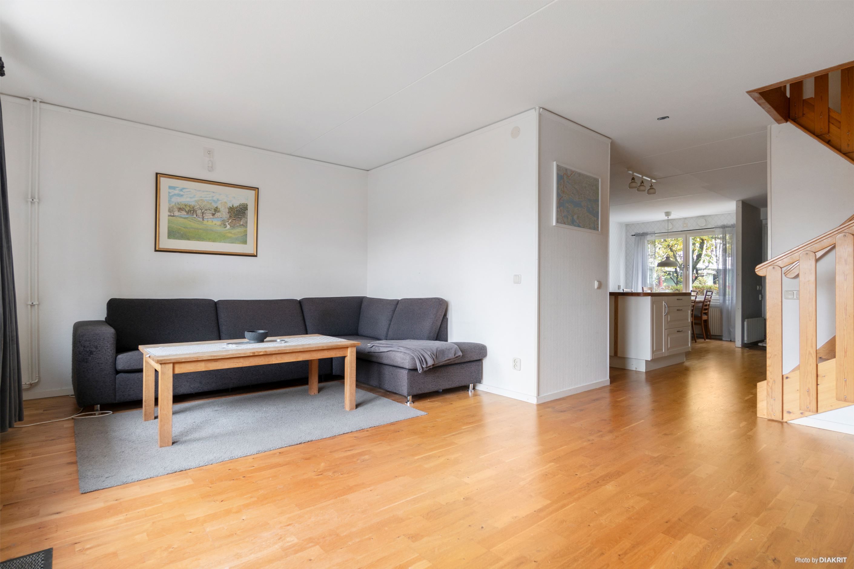 Öppen planlösning på nedervåningen