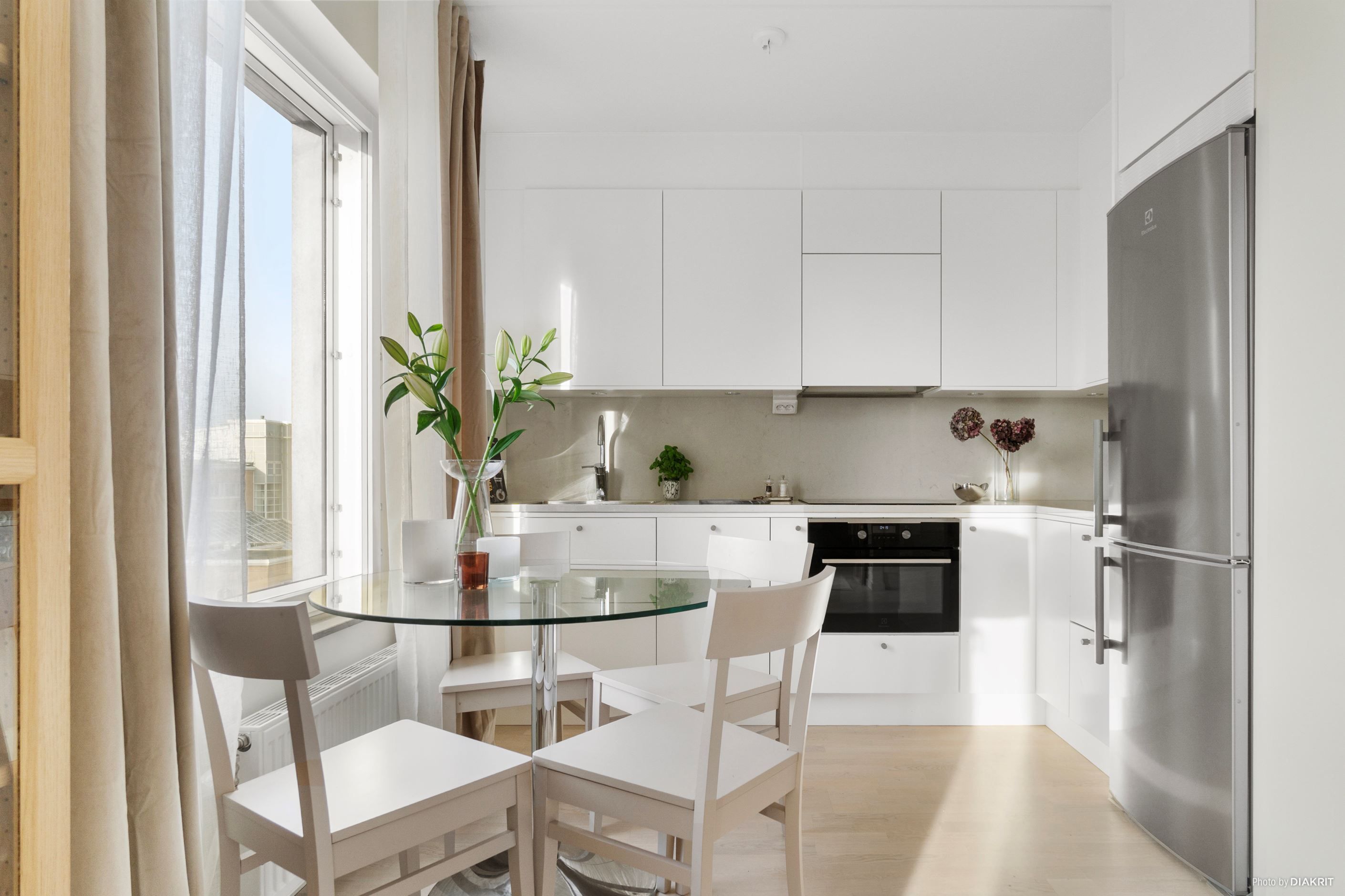 Snyggt kök från Vedum och maskinell utrustning från Electrolux