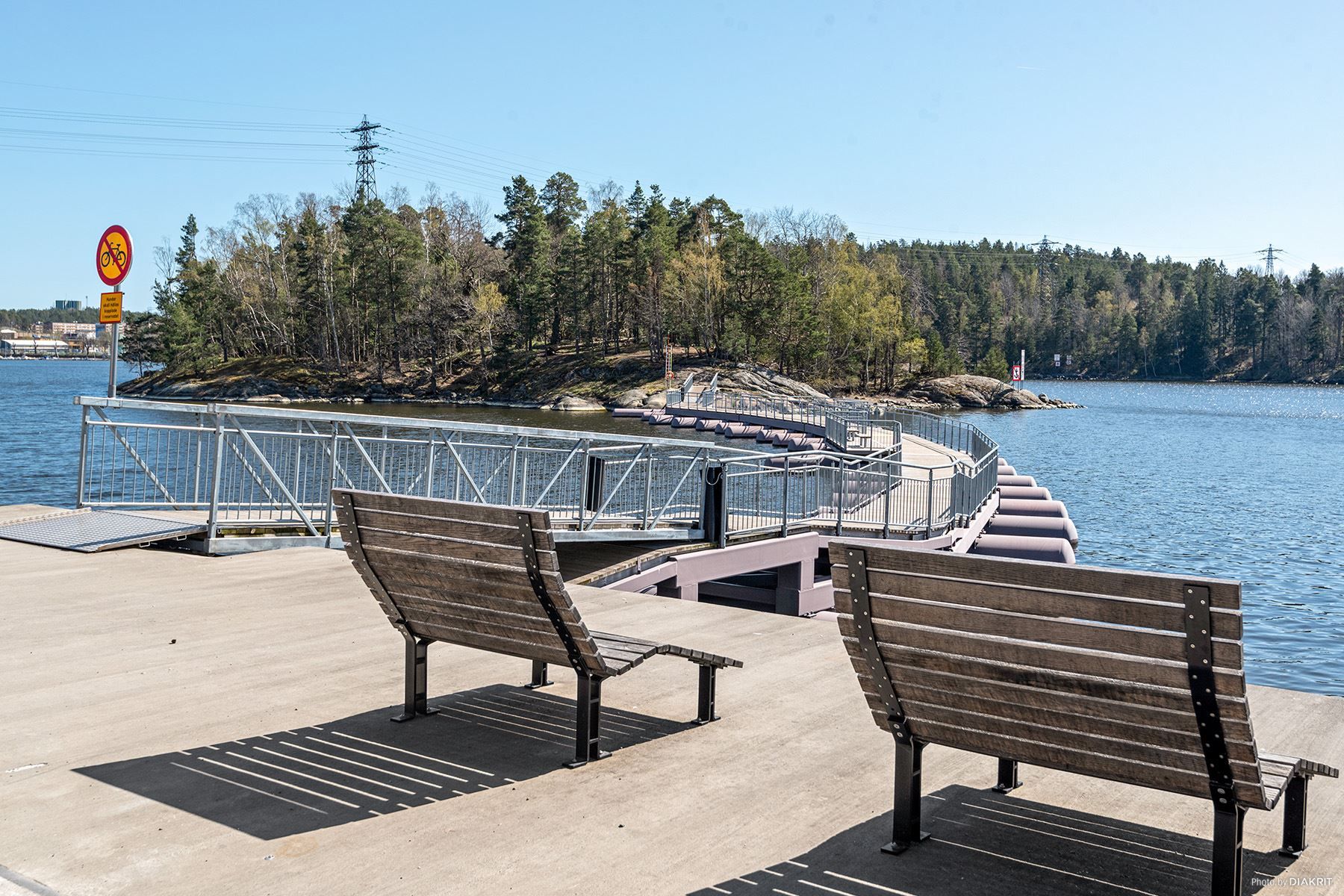 Gångbro till Mårtens Holme