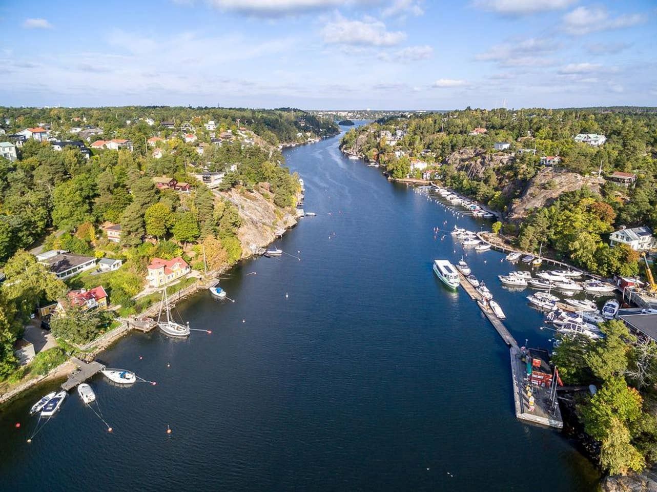 Skurusundet med möjlighet till båtliv