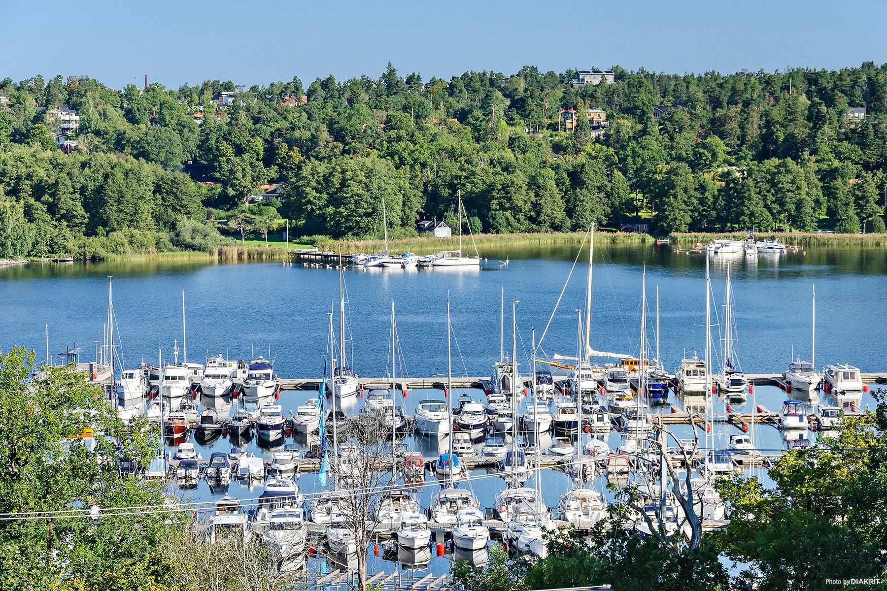 Fisksätra marina strax nedanför