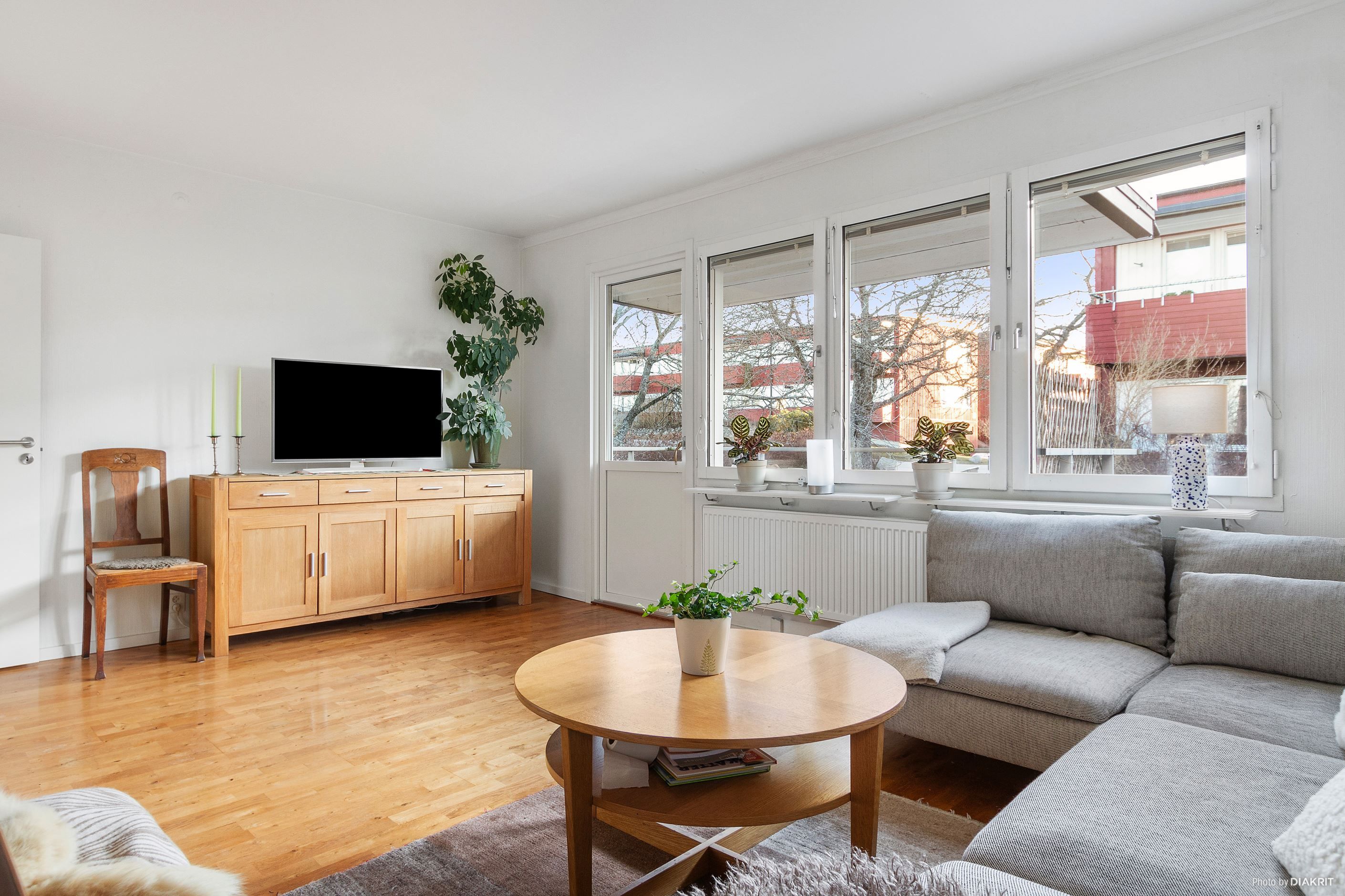 Härligt ljusinsläpp från stora fönster