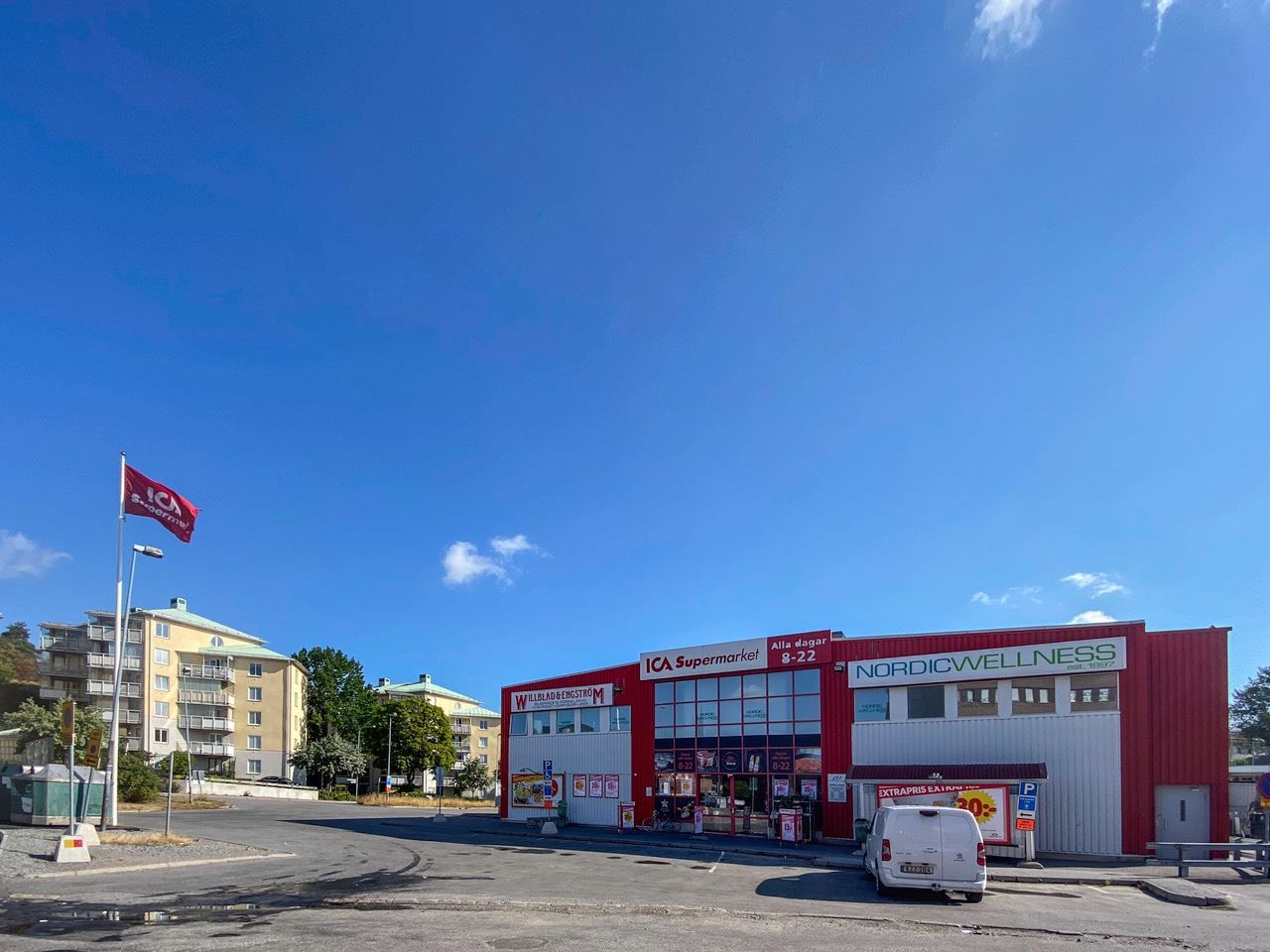 ICA + Nordic Wellness vid Ektorp centrum