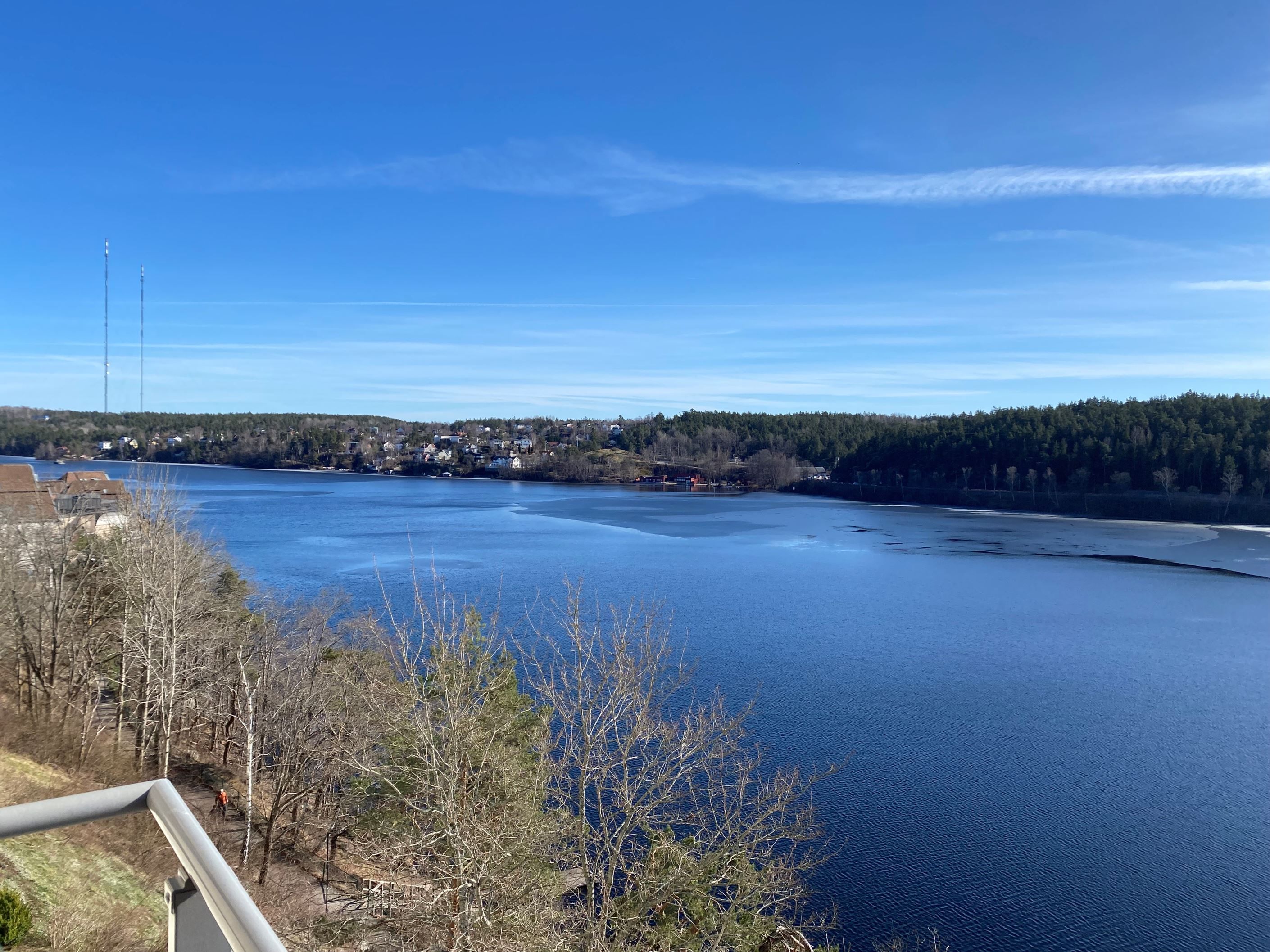 Österut ser man bort mot Nackamasterna