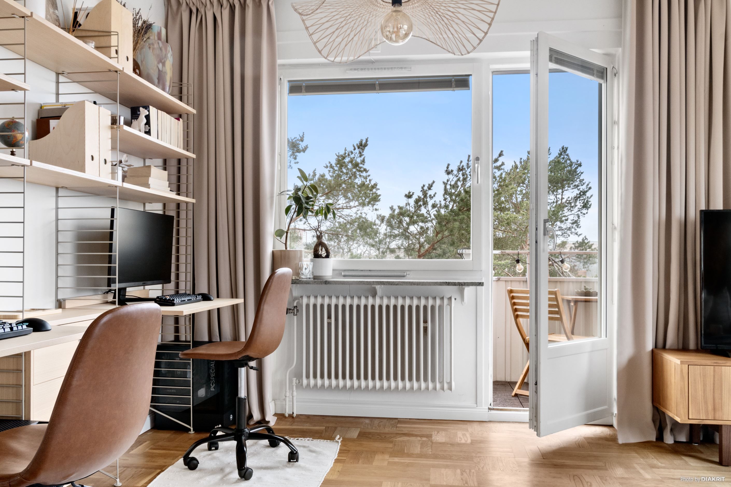 Fantastiskt ljusinsläpp i hela lägenheten
