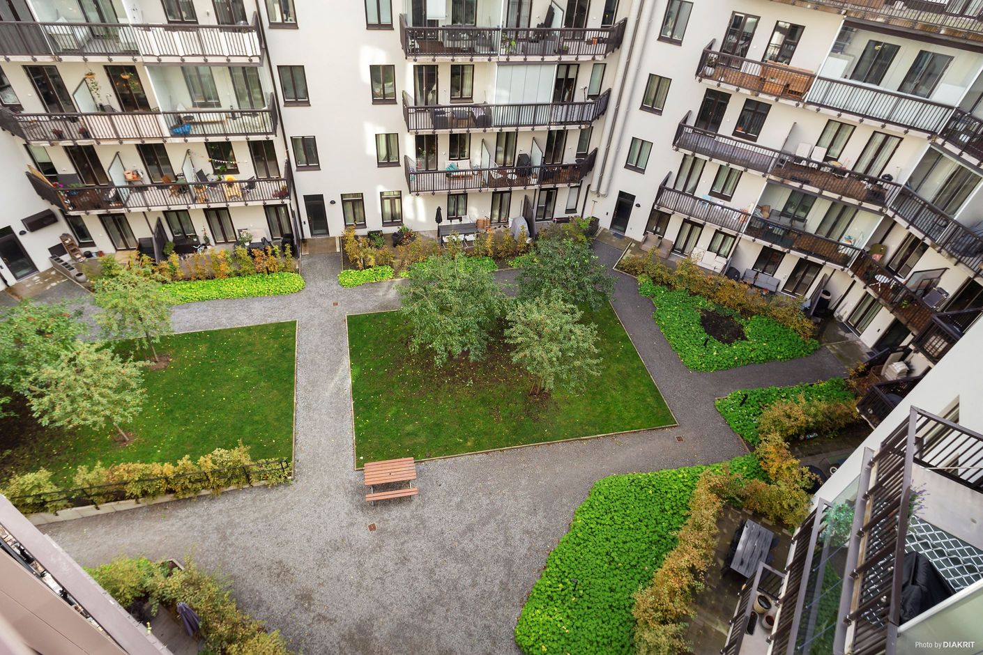 Föreningens innergård (bild tagen från balkongen)
